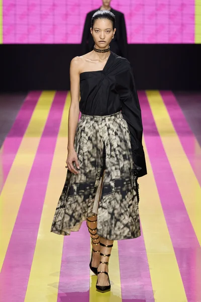 Look 14